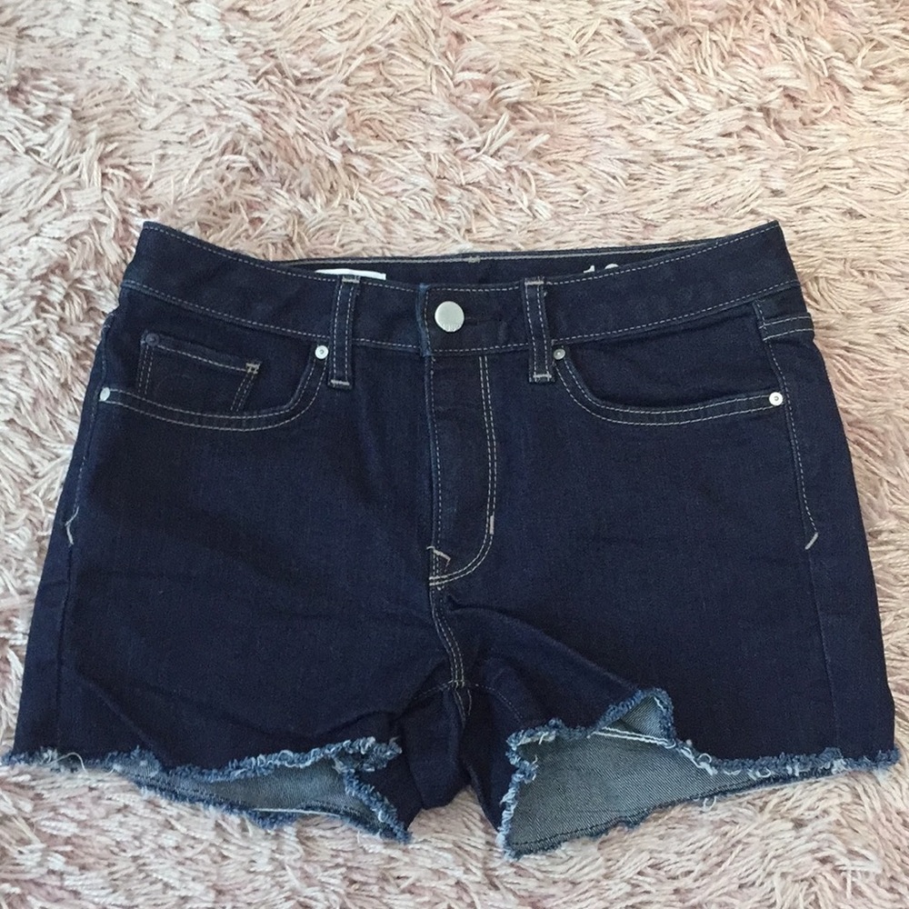 Gap slim cut offs